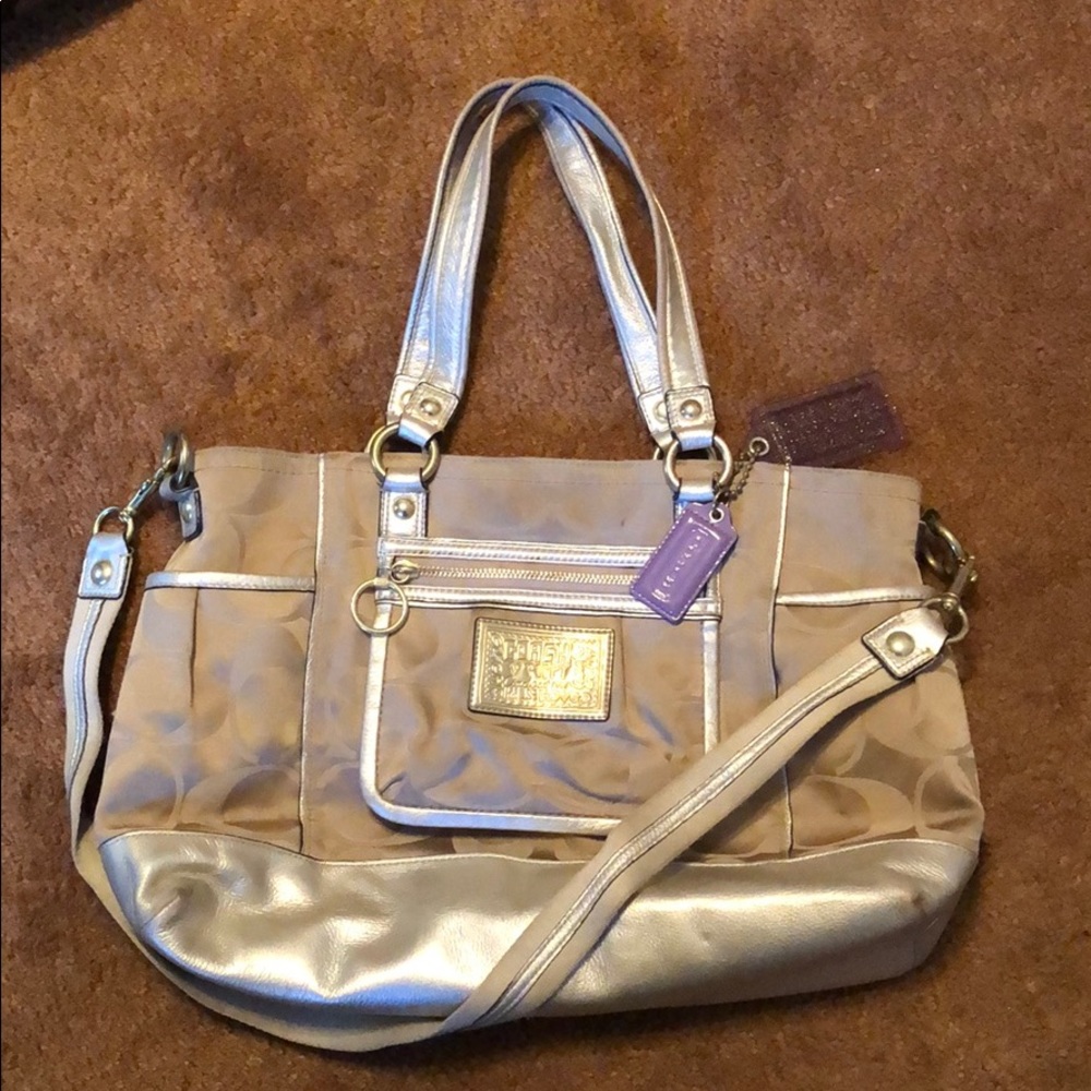 Gold Coach Bag 💼
